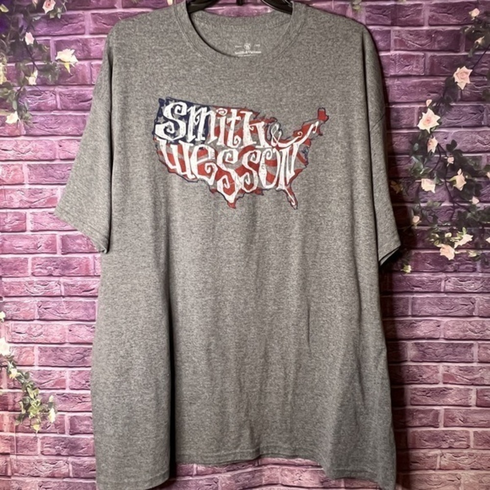 Smith and Wesson T shirt